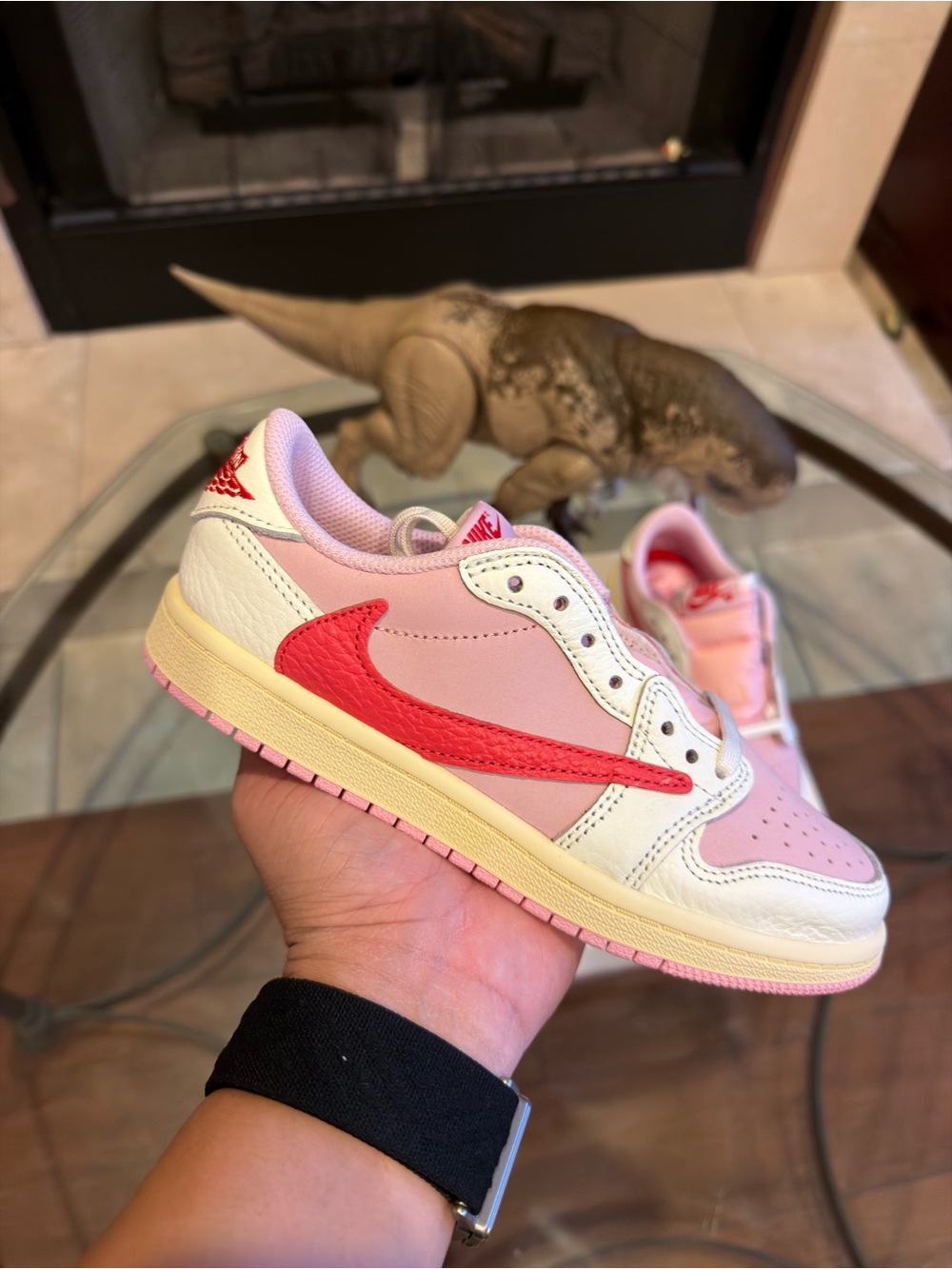 Travis Scott x Jordan 1 Low Tropical Pink Ps 2Y